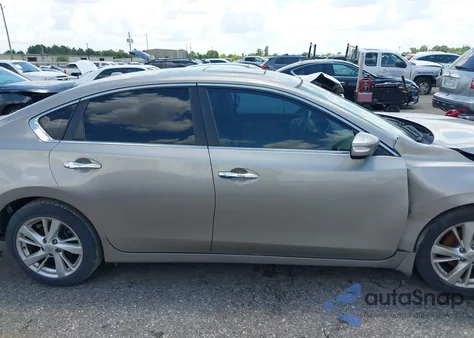 2015 Nissan Altima 2.5 Sl z USA, uszkodzony, nr VIN 1N4AL3AP7FC160124